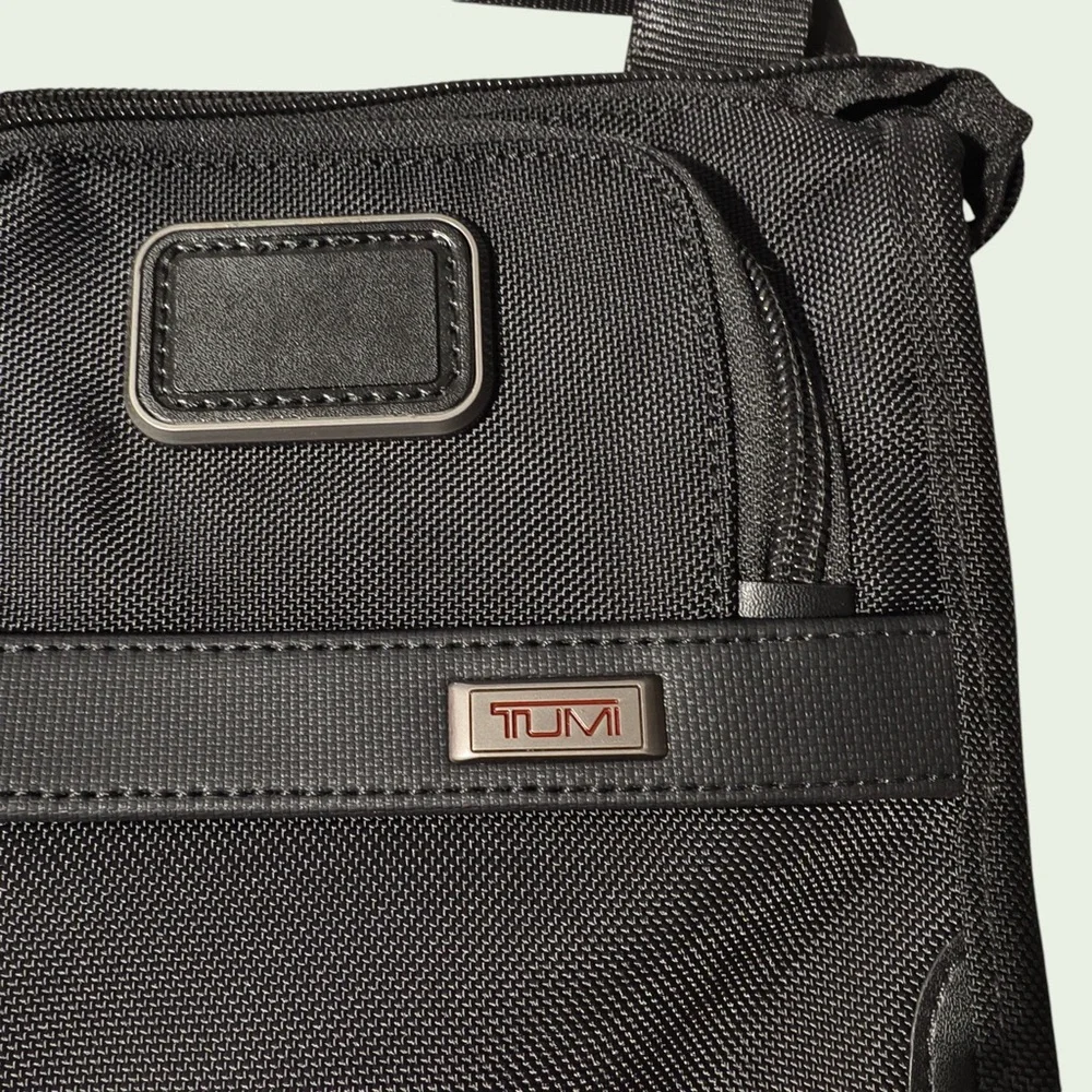 Tumi dimensions 24